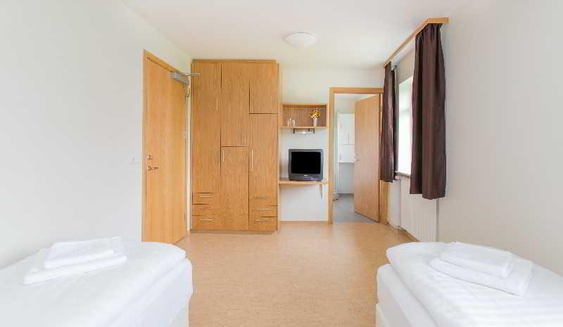 Hotel Laugar Лаугар Екстериор снимка