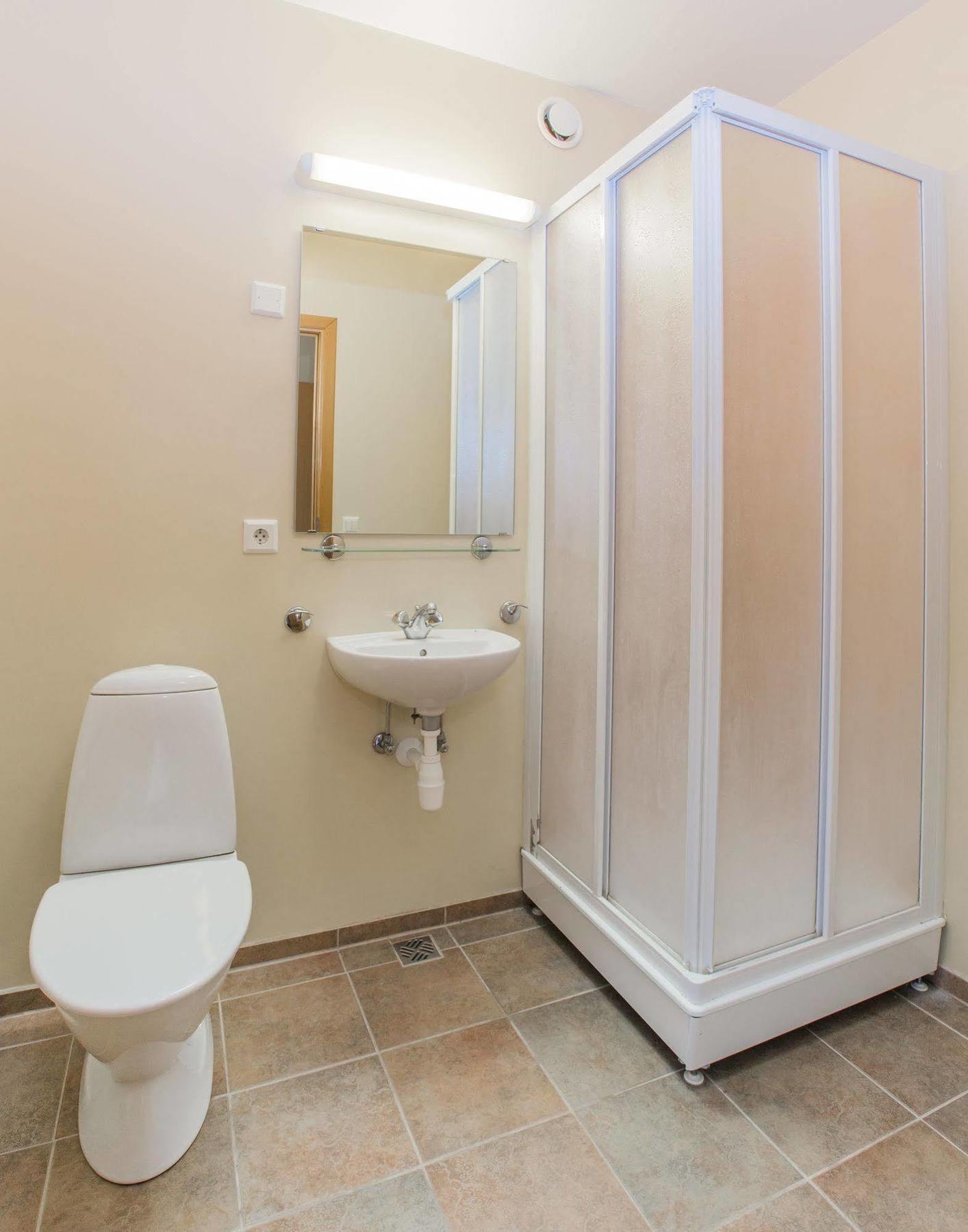Hotel Laugar Лаугар Екстериор снимка