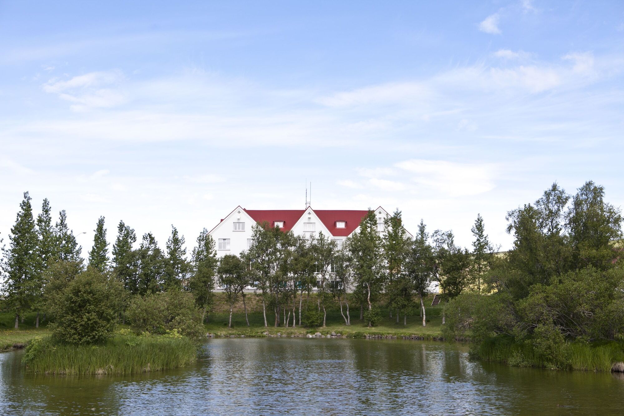 Hotel Laugar Лаугар Екстериор снимка